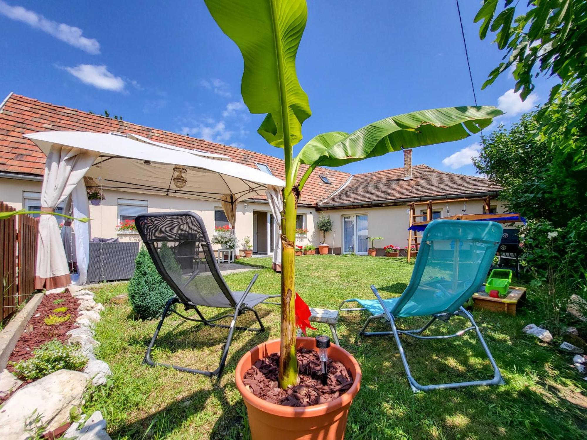 Mi Casa Vendeghaz - Apartments Eger Buitenkant foto