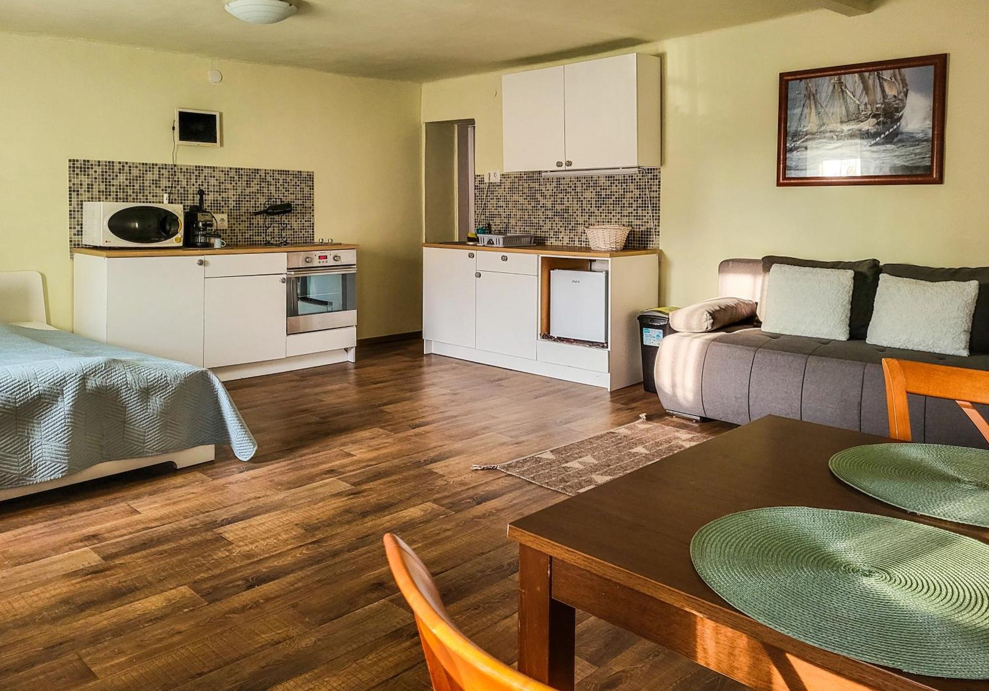 Mi Casa Vendeghaz - Apartments Eger Buitenkant foto