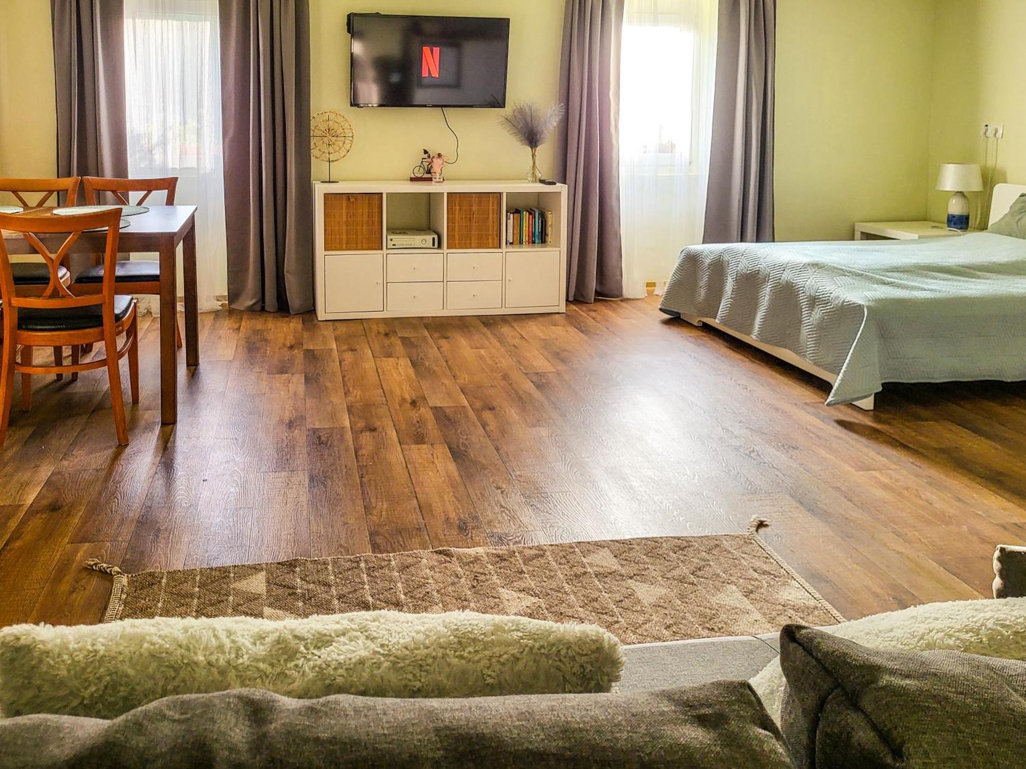 Mi Casa Vendeghaz - Apartments Eger Buitenkant foto
